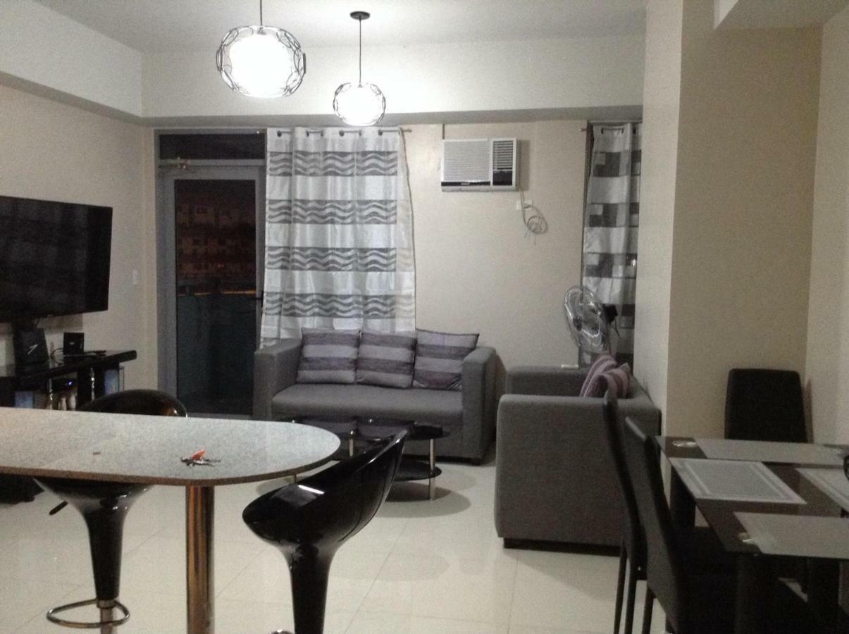 Cubao Manhattanheights Unit 11A Tower B, 2Br マニラ市 エクステリア 写真