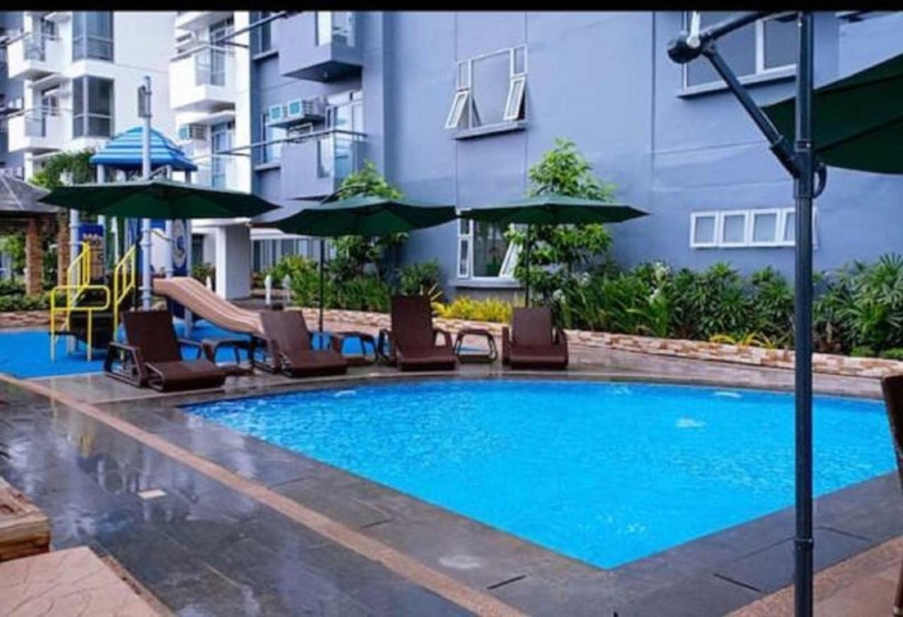 Cubao Manhattanheights Unit 11A Tower B, 2Br マニラ市 エクステリア 写真