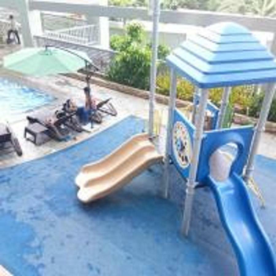 Cubao Manhattanheights Unit 11A Tower B, 2Br マニラ市 エクステリア 写真
