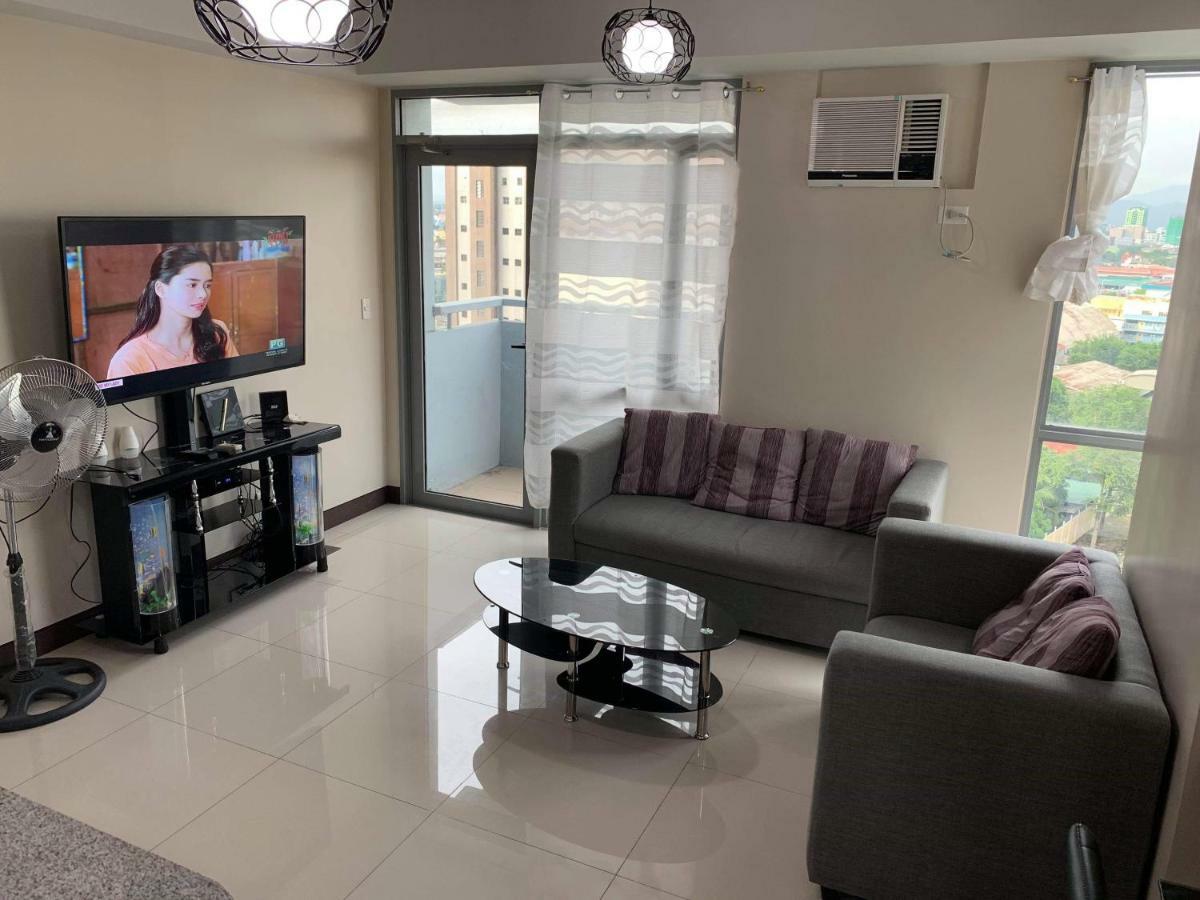 Cubao Manhattanheights Unit 11A Tower B, 2Br マニラ市 エクステリア 写真