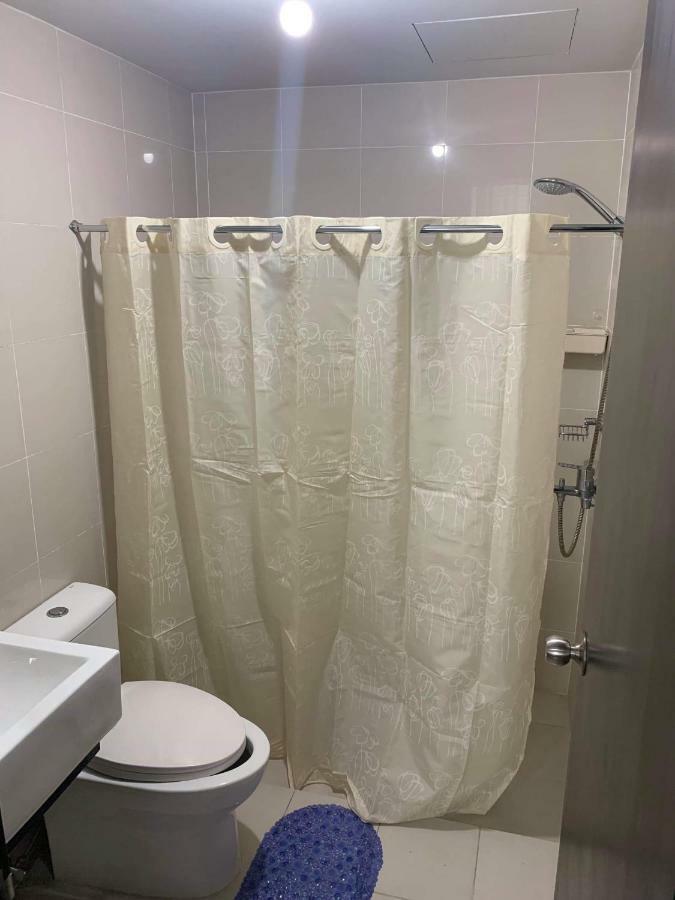Cubao Manhattanheights Unit 11A Tower B, 2Br マニラ市 エクステリア 写真
